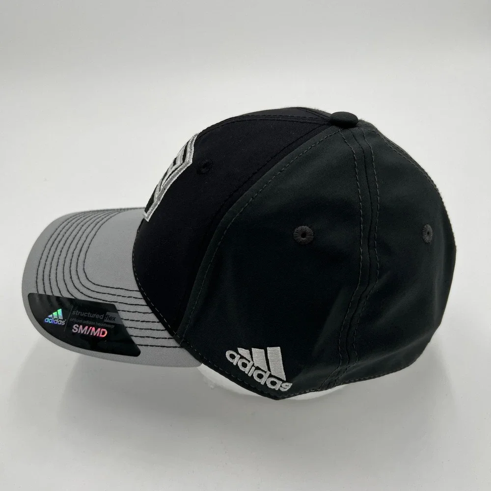 Adidas LA Kings NHL Structured‎ Flex Hat Black Grey SM/MD Baseball Cap